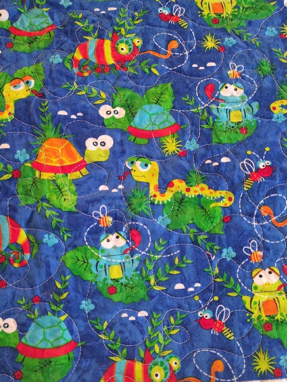 Children's Frog/Turtle Handmade Patchwork Quilt - Green & Blue - Picture 5 of 11